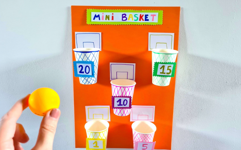 Make a mini basketball game