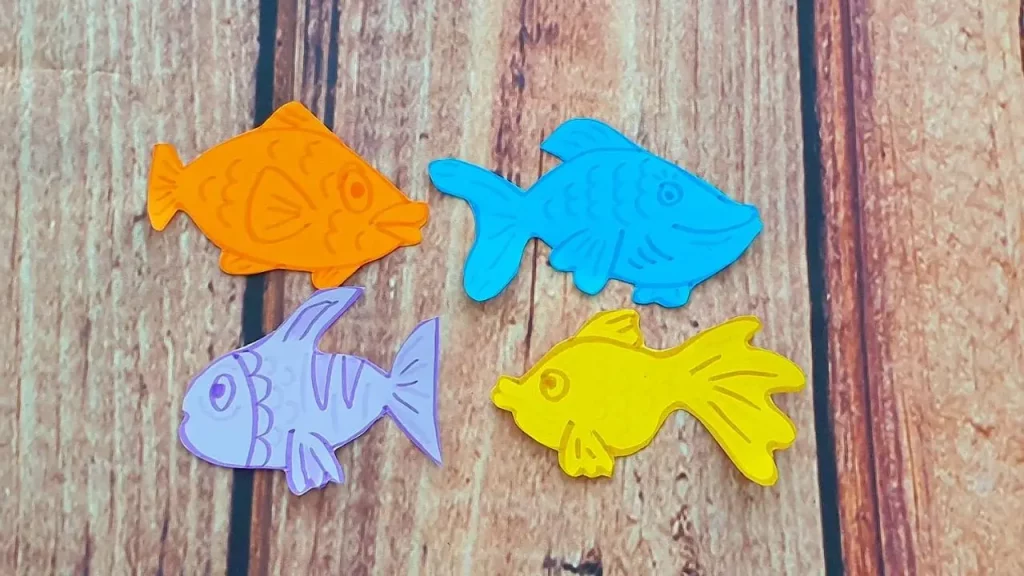 3D Shoebox Aquarium - DIY Kids Activity - Step 6