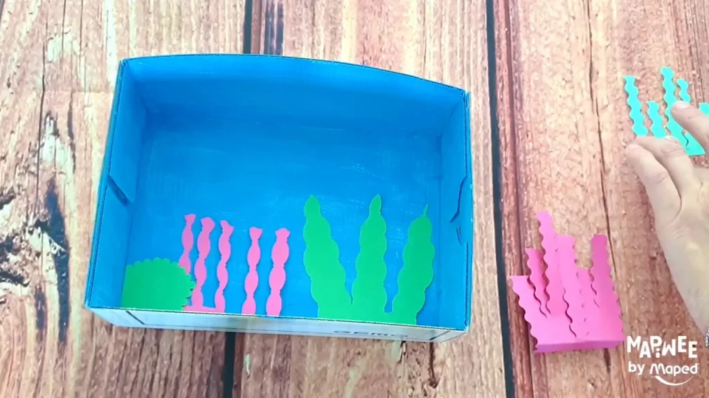 3D Shoebox Aquarium - DIY Kids Activity - Step 4